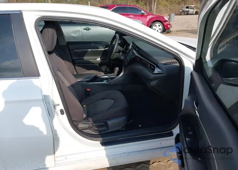 2020 Toyota Camry Le from USA, damaged, VIN 4T1C11AK6LU989110